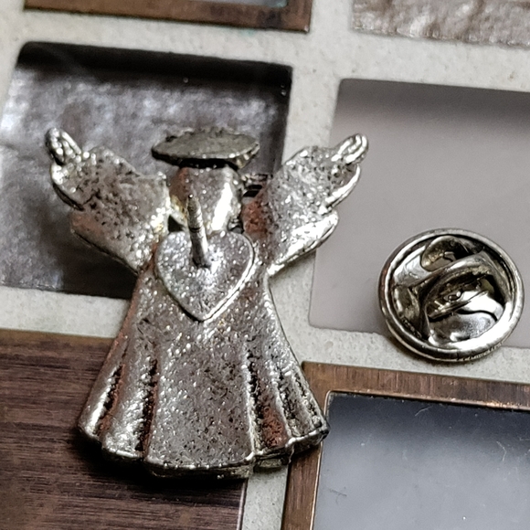 "God ❤️ You" Angel Lapel pin-vtg - Picture 3 of 5